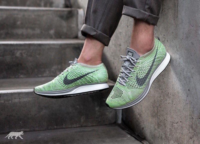 Nike flyknit outlet racer ghost green